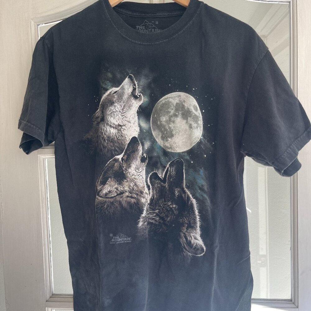 The Mountain Wolf T-Shirt Men's Size M